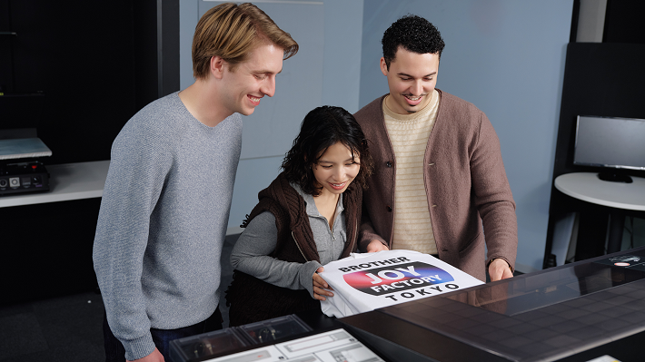 Custom T-shirt printing workshop